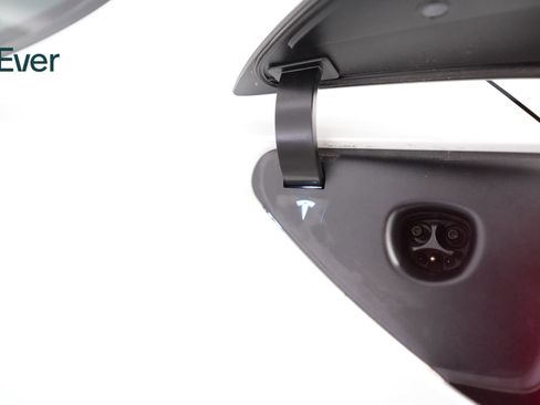 Used 2023 Tesla Model 3 Standard Range image 10