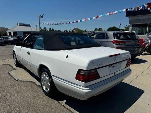 Used 1995 Mercedes-Benz E 320 Convertible image 5