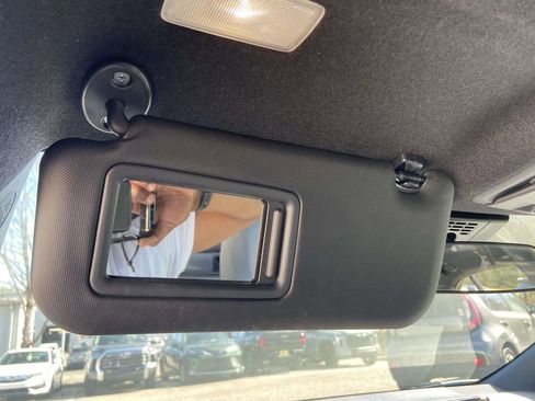 Used 2025 Toyota Corolla SE image 29