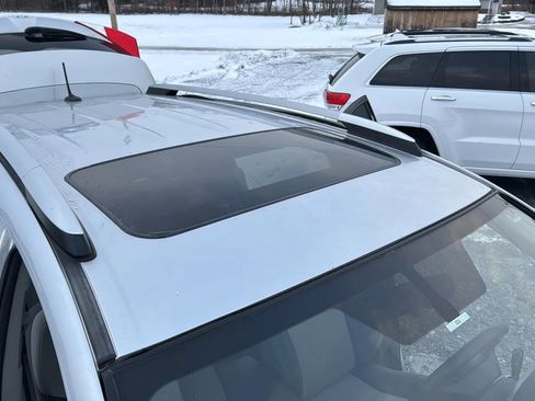 Used 2015 Toyota RAV4 XLE AWD/4WD image 11