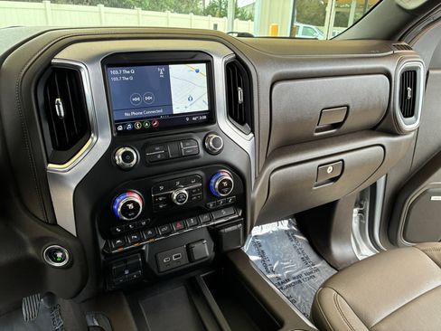 Used 2019 GMC Sierra 1500 SLT w/ SLT Premium Plus Package image 18