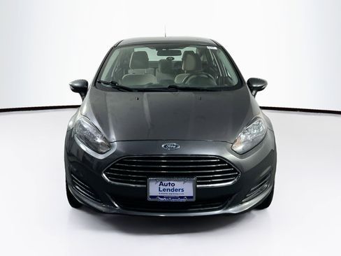 Used 2015 Ford Fiesta SE image 2