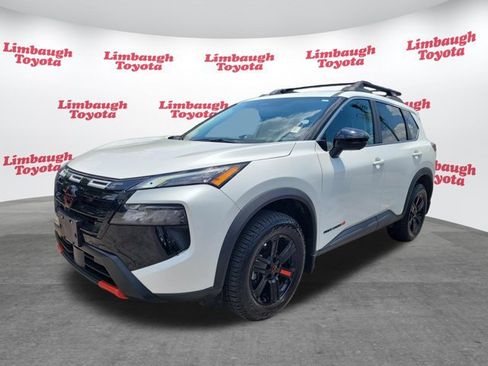 Used 2025 Nissan Rogue SV w/ Rock Creek Premium Package AWD/4WD image 21
