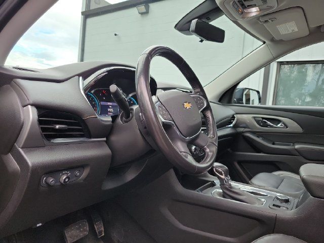 Used 2021 Chevrolet Traverse LT w/ LT Premium Package AWD/4WD image 7