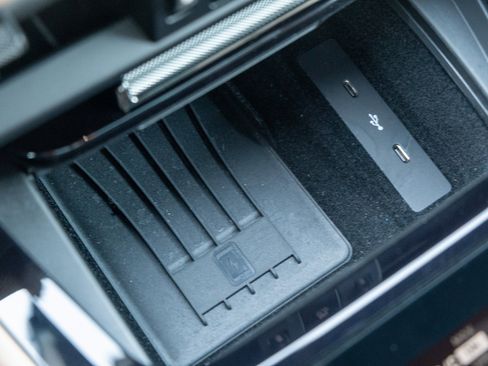 Certified 2025 Porsche Cayenne image 23