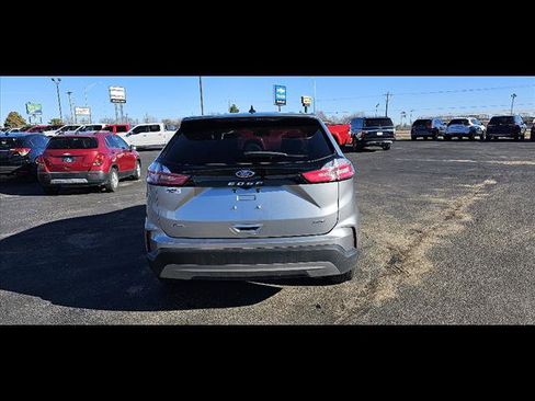 Used 2023 Ford Edge SEL image 4