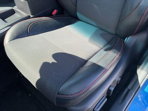 Used 2017 Toyota Camry SE image 19