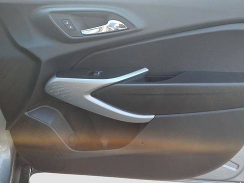 New 2026 Chevrolet Trax LS w/ LS Convenience Package FWD image 9