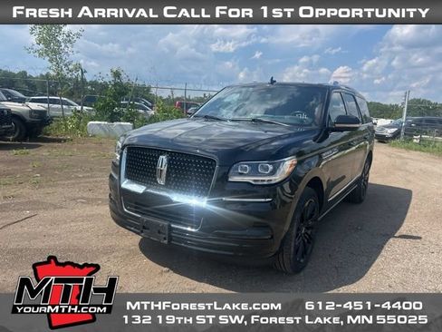 Used 2022 Lincoln Navigator Reserve w/ Equipment Group 201A AWD/4WD image 4