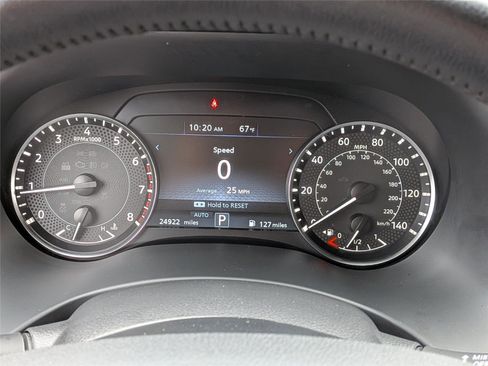 Used 2024 Nissan Armada SL w/ Captain's Chairs Package image 31