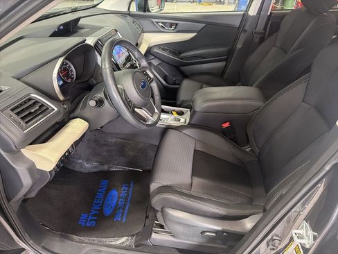 Used 2022 Subaru Ascent Premium w/ Convenience Package image 16