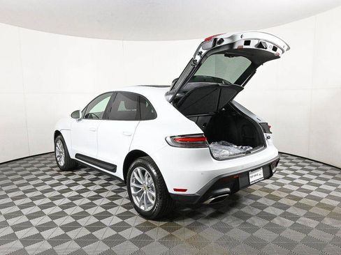 Certified 2026 Porsche Macan AWD/4WD image 33