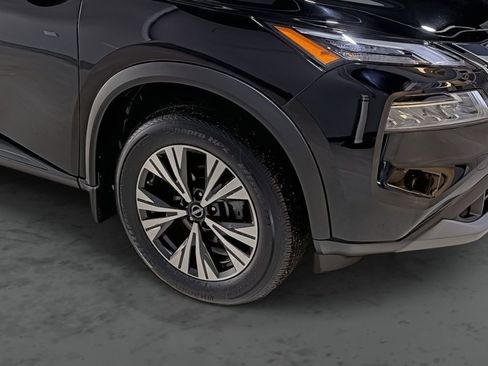 Used 2023 Nissan Rogue SV image 14