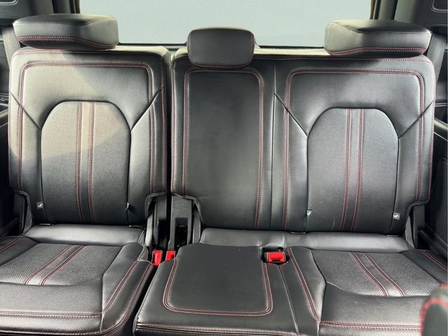 Used 2023 Ford Expedition Limited AWD/4WD image 13
