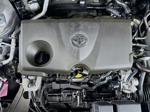 Used 2024 Toyota RAV4 LE image 31