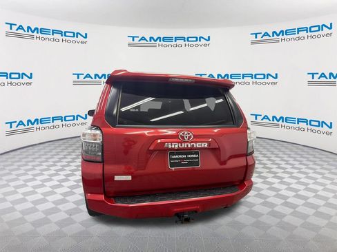 Used 2022 Toyota 4Runner SR5 Premium w/ Moonroof Package AWD/4WD image 4