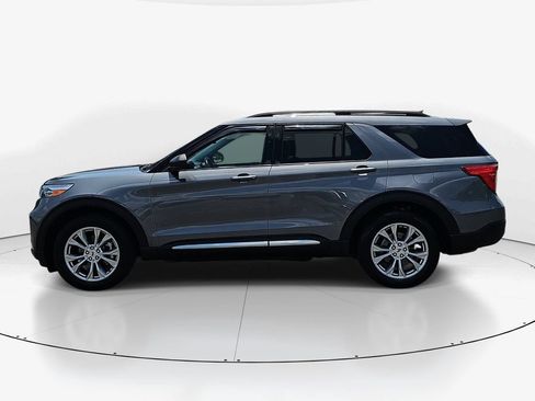 Used 2021 Ford Explorer XLT w/ Equipment Group 202A AWD/4WD image 10