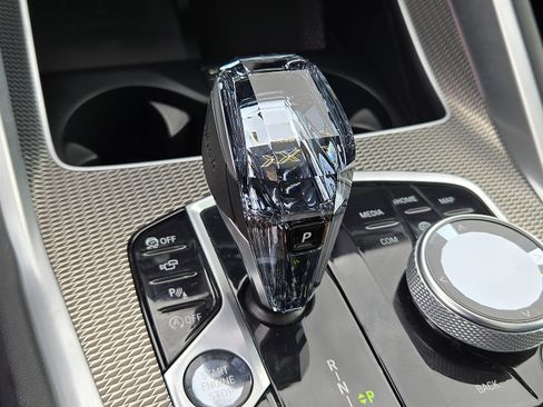 Used 2023 BMW X6 M50i w/ Executive Package image 16