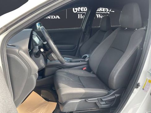 Certified 2022 Honda HR-V Sport image 9