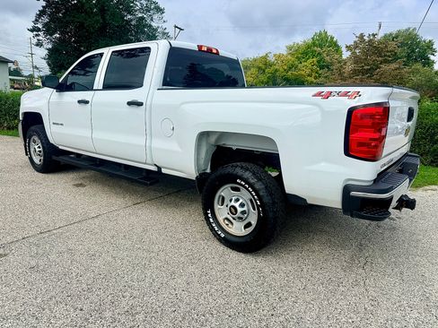 Used 2018 Chevrolet Silverado 2500 W/T AWD/4WD image 7
