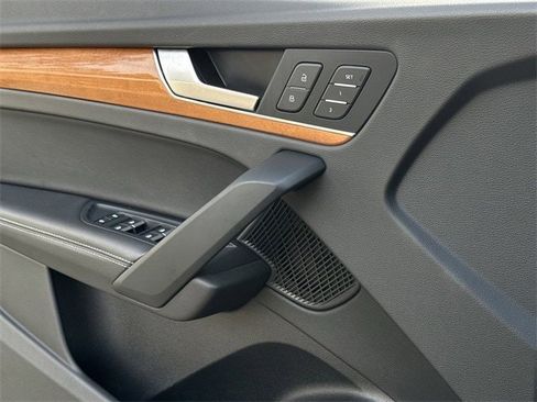 Used 2023 Audi Q5 2.0T Premium Plus image 26