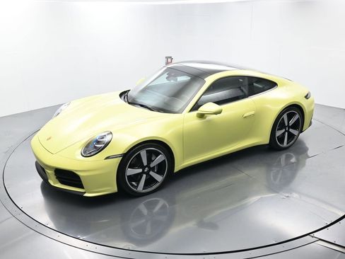 Used 2025 Porsche 911 Carrera image 31