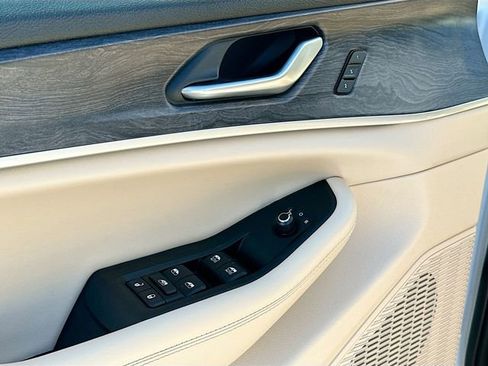 Used 2024 Jeep Grand Cherokee L Limited w/ Luxury Tech Group II image 18