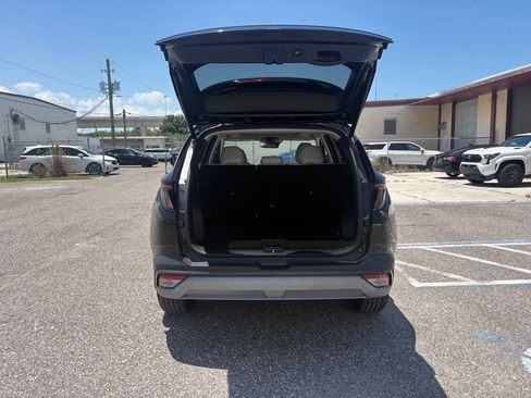 Used 2025 Hyundai Tucson Limited AWD/4WD image 13