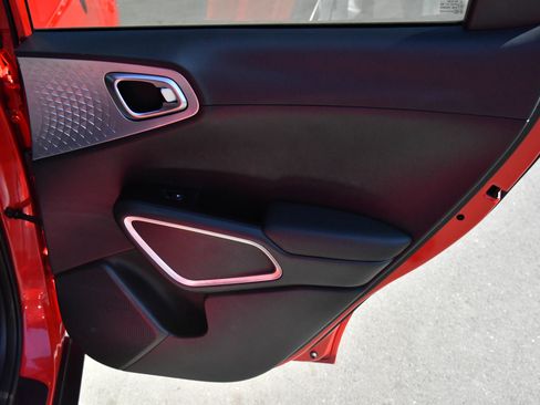 Used 2024 Kia Soul LX w/ Option Group 015 image 34