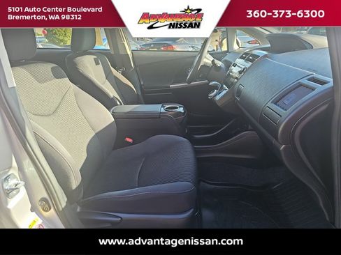 Used 2017 Toyota Prius V Two image 23