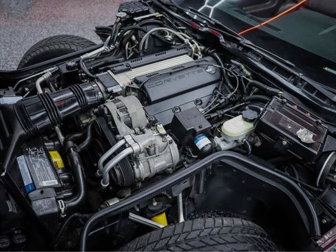 Used 1993 Chevrolet Corvette Convertible RWD image 13