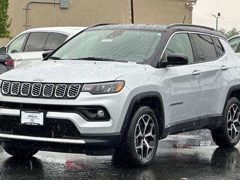 Used 2025 Jeep Compass Limited AWD/4WD image 8
