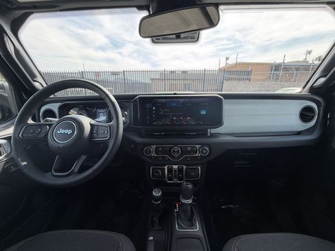 Used 2025 Jeep Wrangler Sport S AWD/4WD image 32