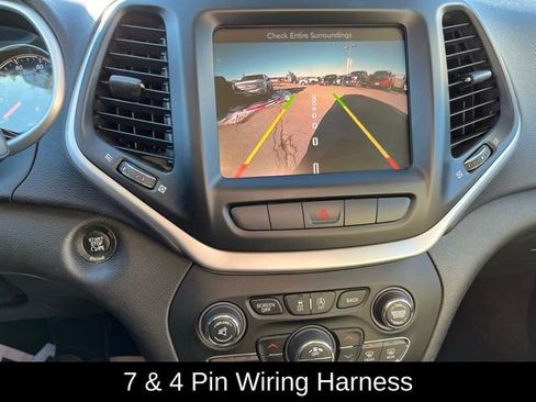 Used 2015 Jeep Cherokee Latitude w/ Comfort/Convenience Group image 30