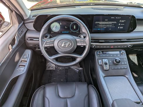 Used 2023 Hyundai Palisade Limited FWD image 19
