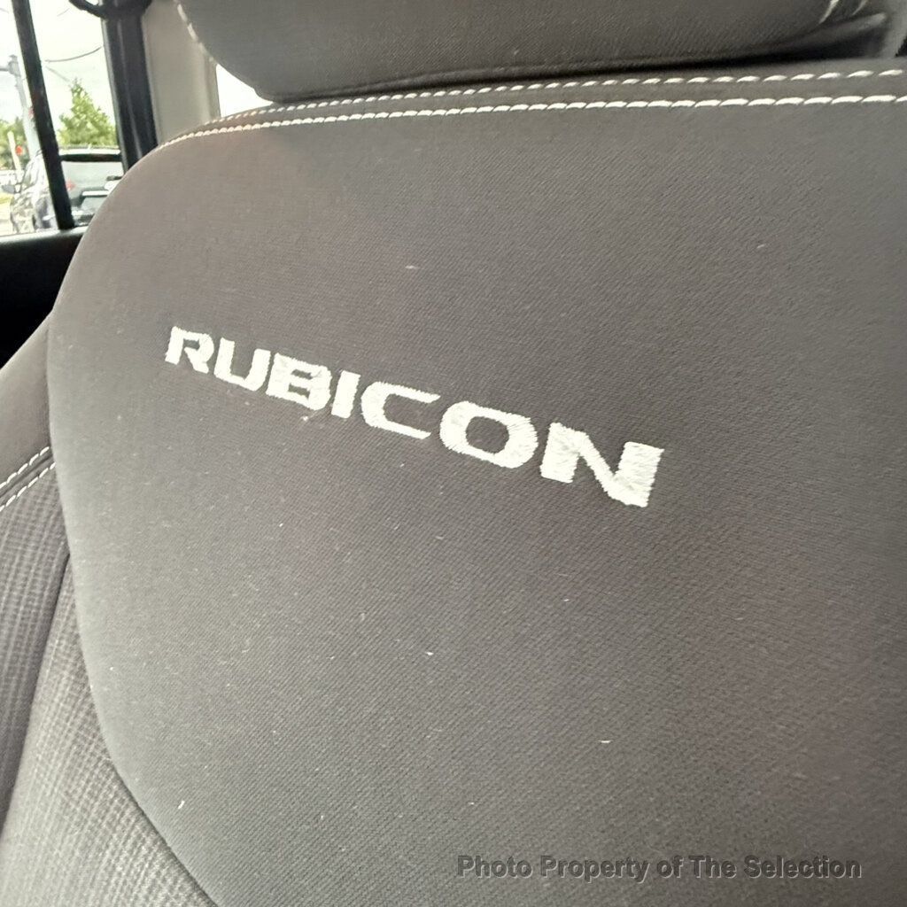 Used 2016 Jeep Wrangler Unlimited Rubicon w/ Connectivity Group AWD/4WD image 40