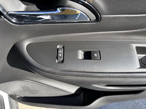 Used 2017 Buick Encore Preferred image 29