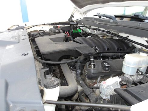 Used 2014 Chevrolet Silverado 1500 LT AWD/4WD image 59