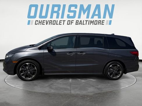 Used 2023 Honda Odyssey Elite image 3