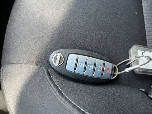 Used 2025 Nissan Altima 2.5 SV FWD image 17