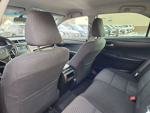 Used 2017 Toyota Camry LE image 24