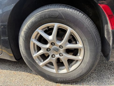 Used 2025 Chrysler Pacifica Select FWD image 8