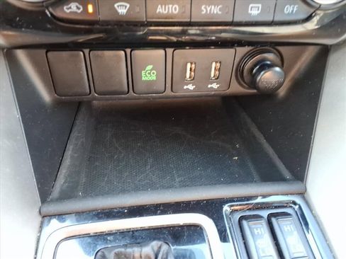 Used 2024 Mitsubishi Eclipse Cross SE image 12