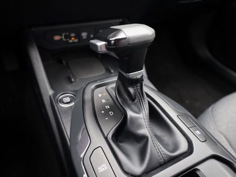 Used 2025 Kia K4 EX image 28