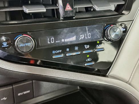 Used 2024 Toyota Camry SE FWD image 16