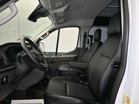 New 2024 Ford Transit 250 148 Medium Roof RWD image 16