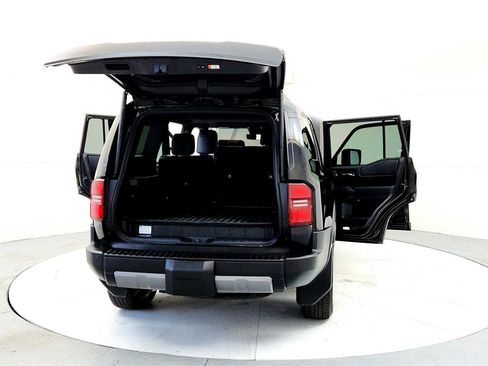 Used 2024 Toyota Land Cruiser image 11