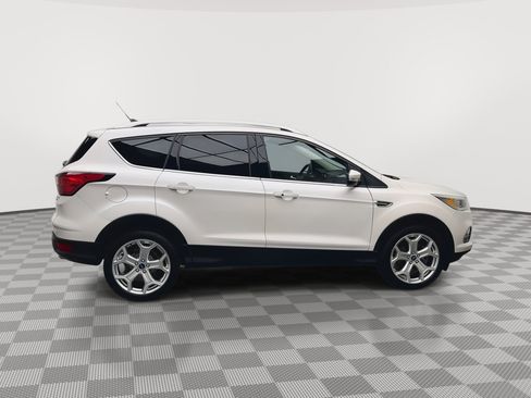 Used 2019 Ford Escape Titanium AWD/4WD image 42