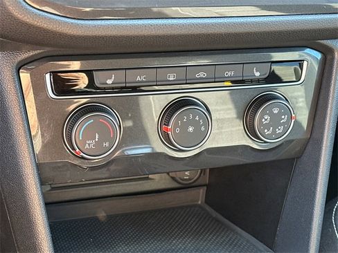 Certified 2024 Volkswagen Tiguan S image 33