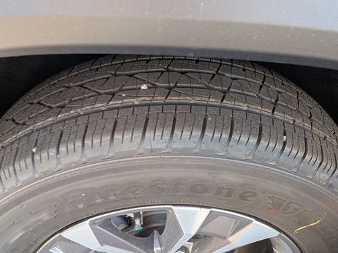 New 2026 Chevrolet Equinox LT w/ Convenience Package II image 17